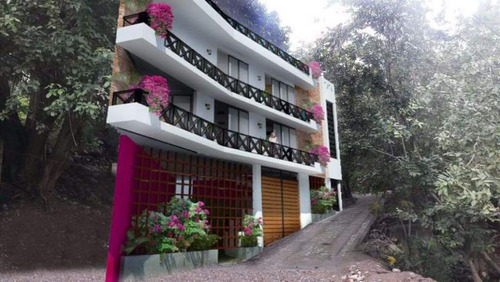 Casa Rosy En Calle Ecuador Esq. Con Argentina