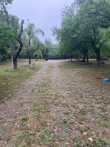Quinta En Venta En Los Cavazos En Santiago