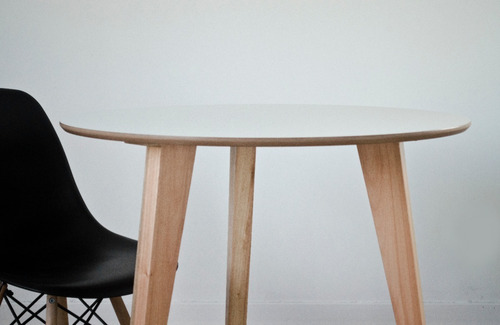 Imagen 3 de 5 de Mesa Comedor Redonda Blanca Nordica Diseño Paraiso Madera