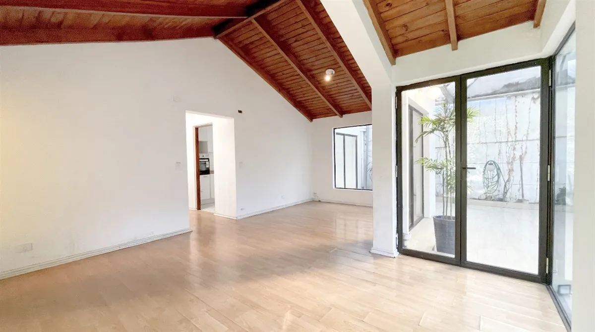 Imagen 2 de 23 de En Venta Hermosa Casa Amplia Y Luminosa, Calle Tranquila