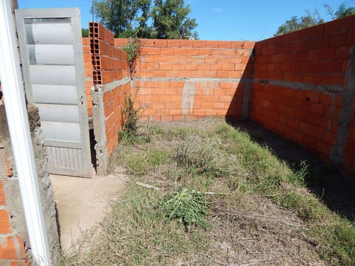 Venta Terreno Con Pileta Y Quincho En Andino