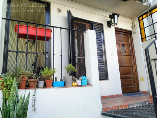 Imagen 8 de 22 de 9 De Julio 2000 - Departamento Dúplex De Pasillo Dos Dormitorios En Venta - Rosario.