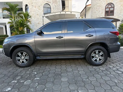 Toyota Fortuner 2.7l