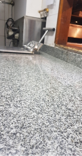 Vendo Rotiseria Pizzeria (importante Cartera De Clientes)