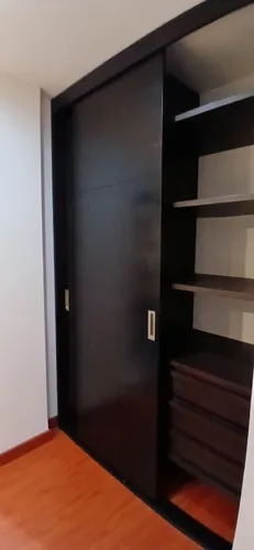 Apartamento En Venta En Portales Del Norte. Cod V16879