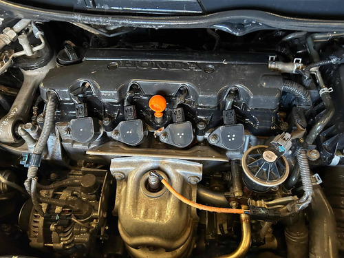 Imagen 8 de 18 de Honda Civic Lxs 4p Chocado Parte Trasera Y Poco Delantera