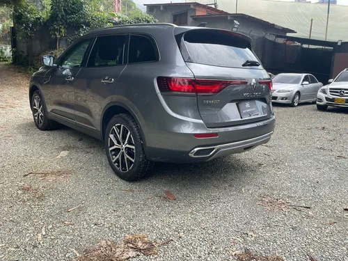 Renault Koleos 2.5 Intens 4X4 Bose