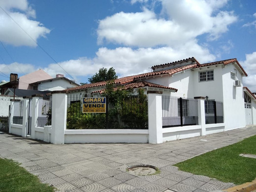 Casa En Venta En Monte Grande