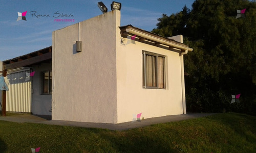 Venta Cómoda Casa En Barrio Jardines De Córdoba - Ref: 8291