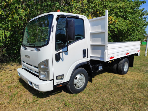 Isuzu Materialista 