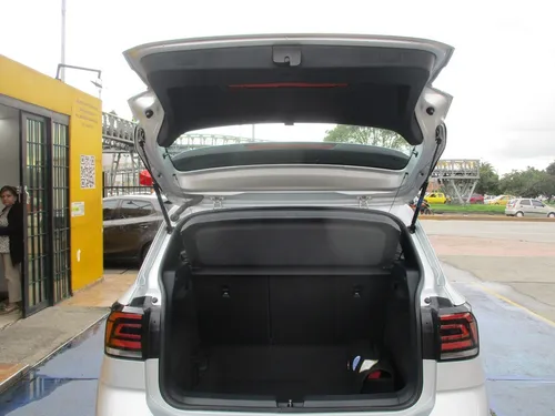 Volkswagen T-Cross COMFORTLINE 4X2 1.0 TSI AT AA