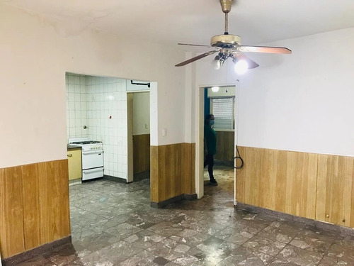 Imagen 4 de 12 de Casa En Zona Comercial!! Excelente Ubicacion.- 10 Mts De Frente Sobre Avenida Peron