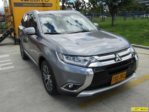 Mitsubishi Outlander At 2.4 4x4 7p