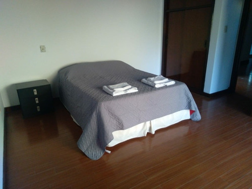 Imagen 20 de 29 de Casa En Alquiler Por Día Y Eventos 7 Ambientes Con Piscina