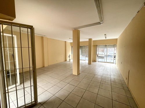 Imagen 4 de 15 de Villa Carlos Paz - Oficina Amplia - La Mejor Ubicación - Escritura
