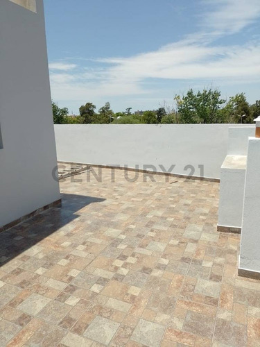 Imperdible 2 Ambientes Hecho A Nuevo - Dardo Rocha 447 - Luminoso Con Balcon - Terraza Con Parrilla