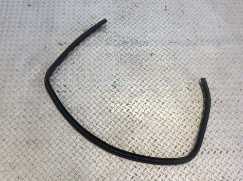 Hule Carroceria Trasero Izquierdo Suzuki Swift Mod 09-11 (Usado)