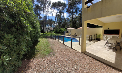 Imagen 7 de 29 de Alquiler Casa Complejo Solanas Vacation Club Punta Del Este 2021/22 Piscina Climatizada, C/cerco - Parrillero Cerrado