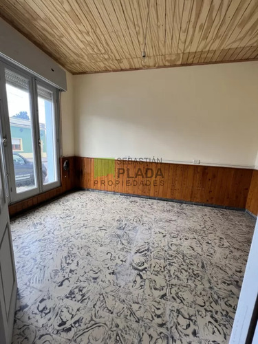 Gran Casa 4 Dormitorios, En Alquiler En El Centro De San Carlos