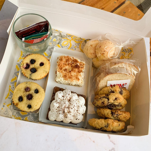 Caja Para Desayuno / Multiuso .c/visor Pack X 30 Unidades