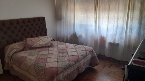 Lote De 15,84 X 40,30, Ideal Constructor O Dos/ Tres Familias. Villa Luzuriaga. Escucha Ofertas