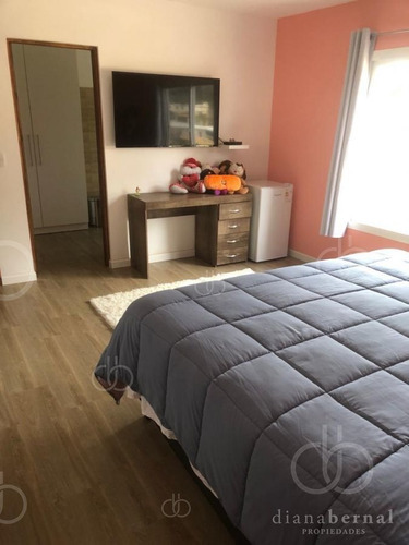 Imagen 7 de 20 de Punta Del Este, Pinares, Chalet Tradicional De 4 Dormitorios.