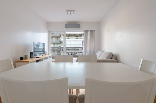 Alquiler 2 Ambientes Piso Alto Recoleta Frente