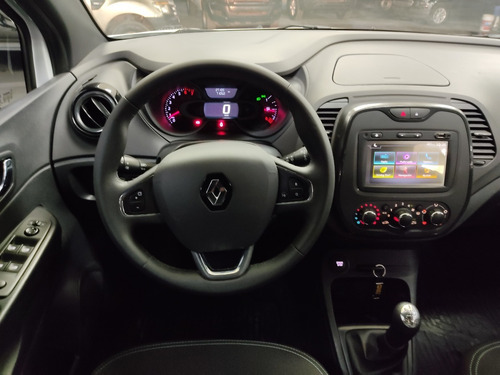 Imagen 10 de 15 de Renault Captur 1.6 Life 2021