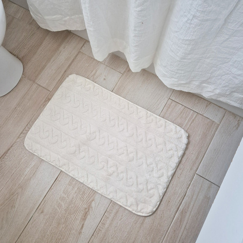 Alfombra De Baño Memory Foam Suavecita Antideslizante 40x60 Blanco Ondas Suavecitas