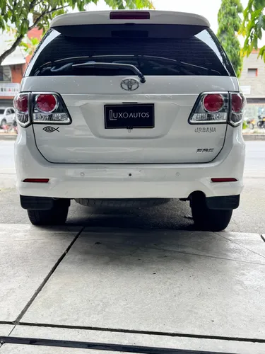 Toyota Fortuner 2.7 Sr5 4X2