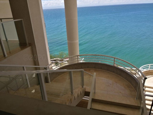 Venta De Apartamento En El Morro Frente Al Mar