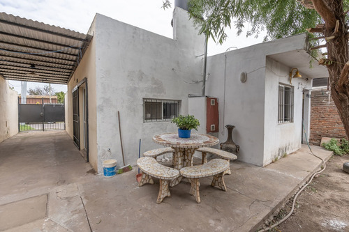 Imagen 17 de 24 de Casa A La Venta 2 Dormitorios En San Lorenzo