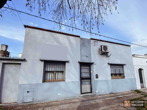 Casa En Venta - 1 Dormitorio 1 Baño - 80mts2 - La Plata