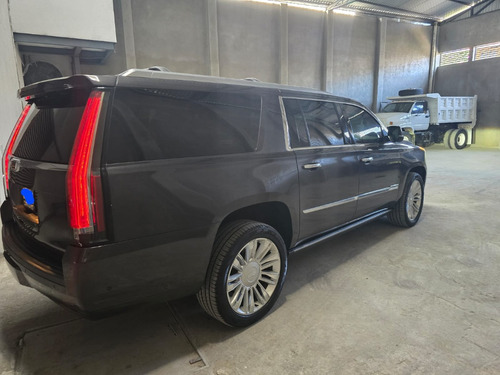 Cadillac Escalade ESV 6.2 Platinum At