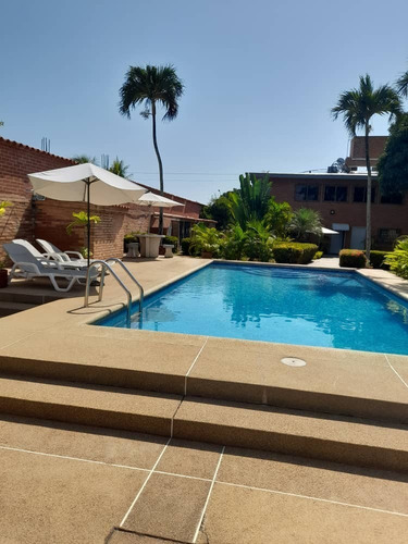 Imagen 2 de 15 de Casa Vacacional Higuerote
