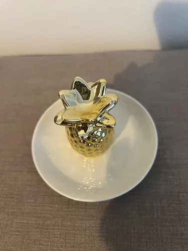 Adorno Porta Joyas Alhajero Piña Dorada