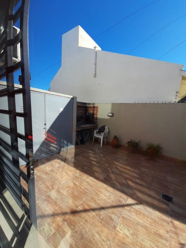 Imagen 5 de 12 de Duplex 4 Ambientes.