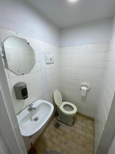 Imagen 5 de 8 de Peron Al 1600 Y Montevideo 3 Mts De Frente 53 M2