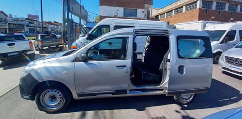 Imagen 3 de 12 de Renault Nueva Kangoo 2018 1.6 Familiar 5as