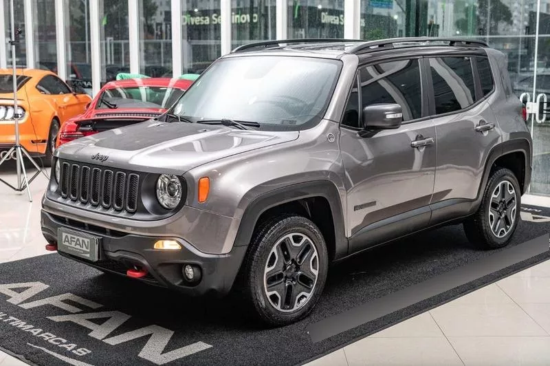 Jeep Renegade Trailhawk At D