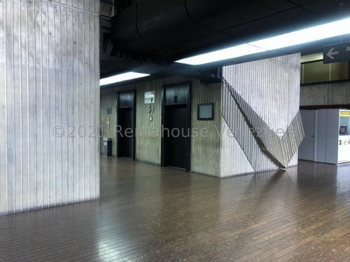 Imagen 3 de 6 de Oficina Comercial En Venta En Chuao Mls #22-13688