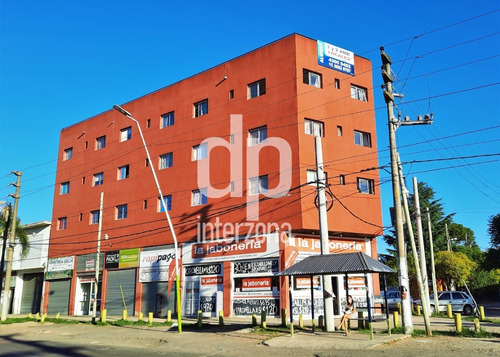 Imagen 21 de 22 de (ofic. Ó Consultorio) S/avenida, Colectivos En Puerta, Tren (tortuguitas)