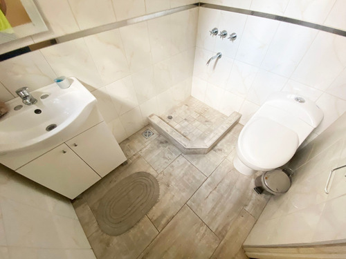 Imagen 14 de 30 de Venta Casa 4 Amb Hurlingham Quincho Parque Cochera