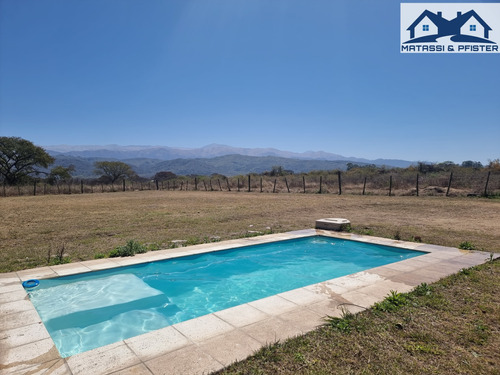 Casita De Campo En La Calderilla En Medio De Cerros