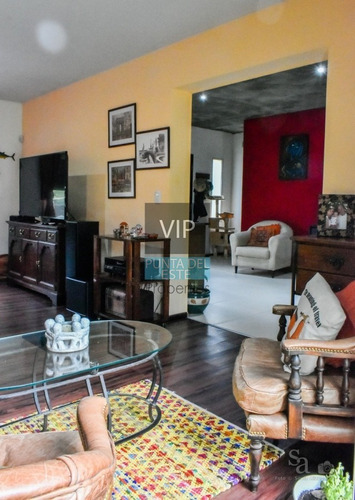 Casa En San Rafael, Punta Del Este, A Pocas Cuadras Del Mar- Ref: 181