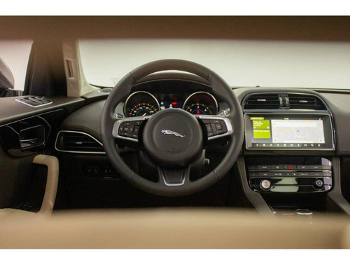 Jaguar F-pace Prestige 2.0d