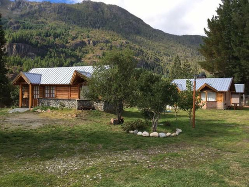 Imagen 7 de 11 de Lago Puelo, Excelente Complejo De 3 Cabañas Más Monoambiente A Media Cuadra De Ruta 16. Usd 169.000