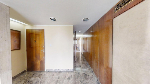 Departamento De 4 Ambientes En Venta En Flores.