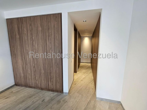 Espectacular Apartamento En Las Mercedes Cod. 26-430