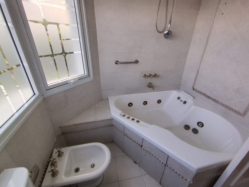 Se Vende Casa En Barrio Dalvian, Mendoza